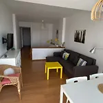Yellow Sunmarine Ii Apartament